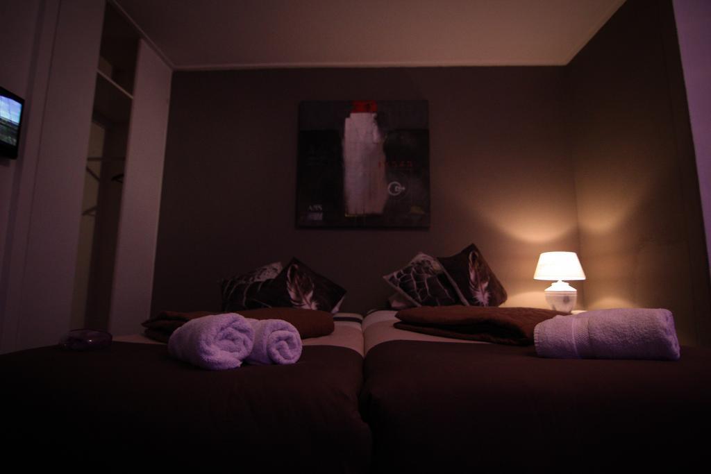 Het Wapen Van Pernis Hostel Bagian luar foto
