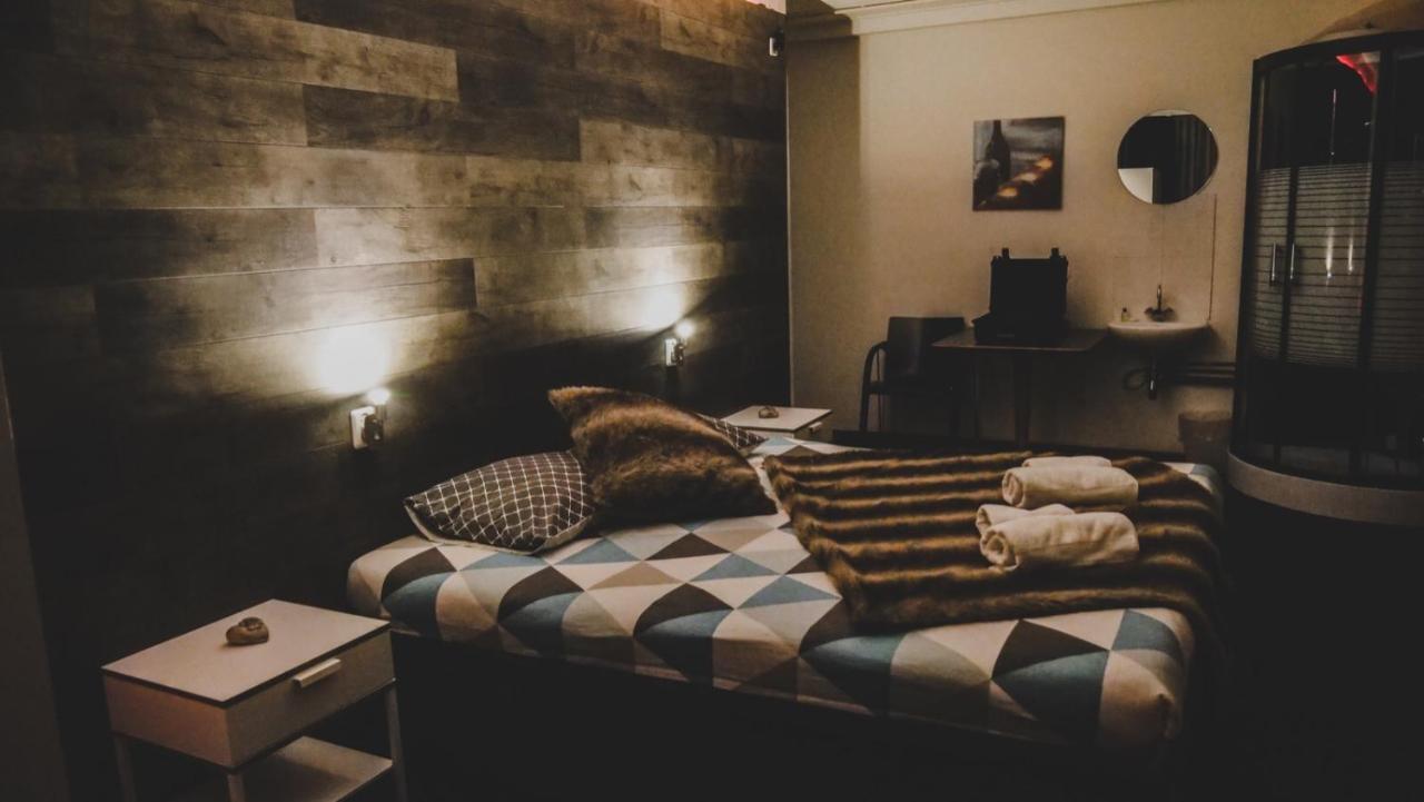Het Wapen Van Pernis Hostel Bagian luar foto